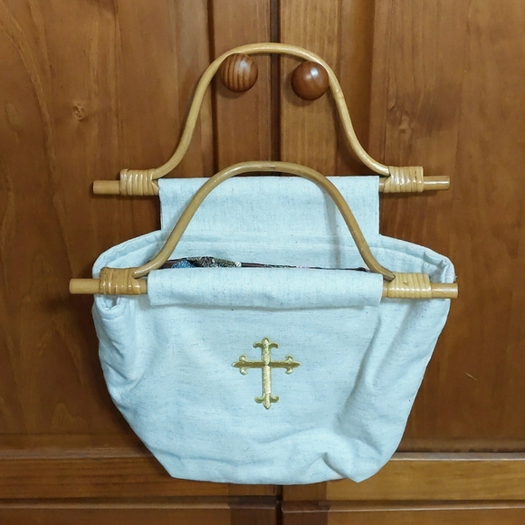 Handbag w/gold embroidered cross NWOT never used - Picture 1 of 4